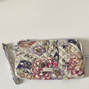 NWT Vera Bradley Hummingbird Park Wristlet